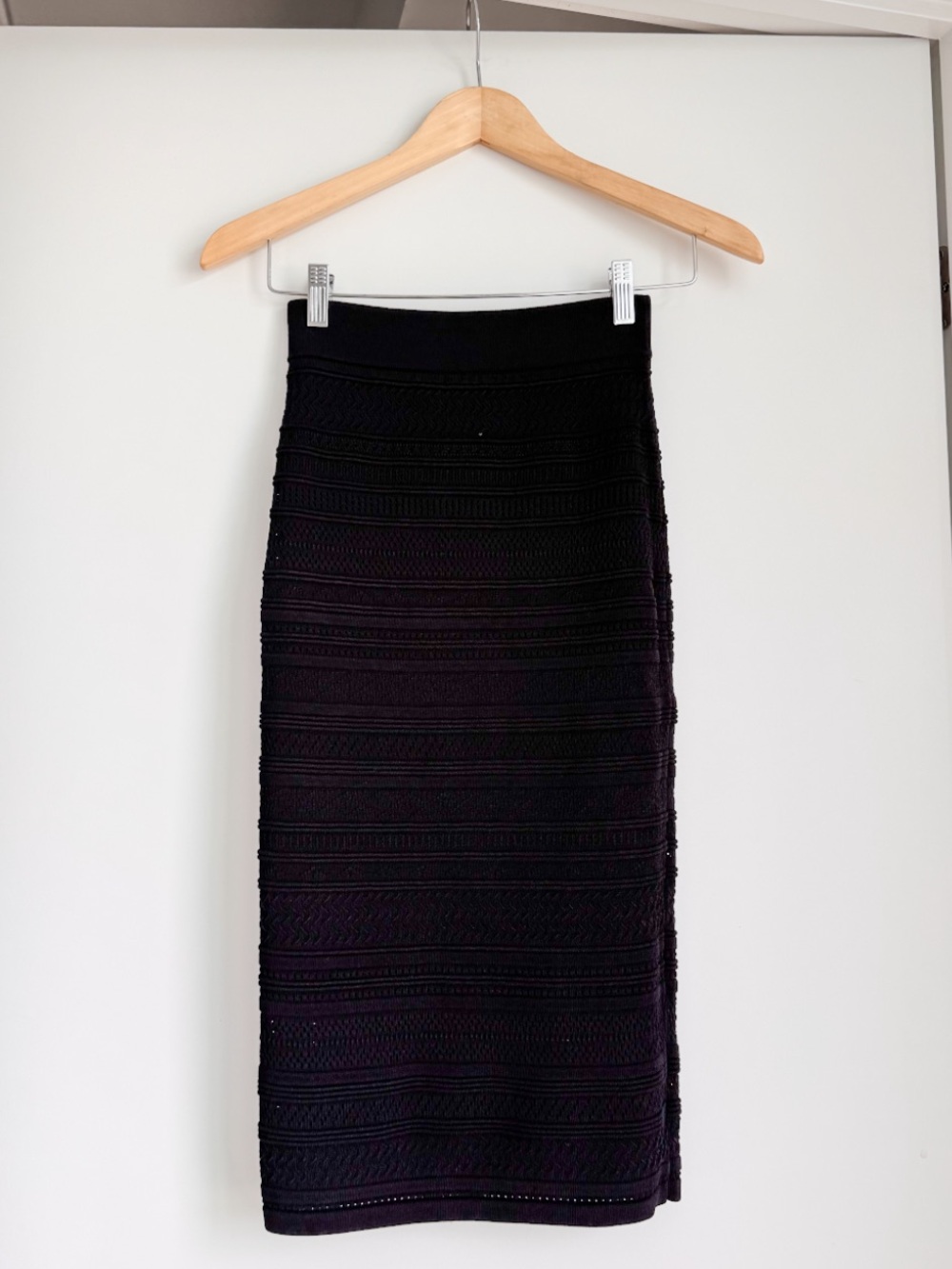 Aritzia Babaton Bodycon Tube Skirt Black Textured Knit Midi Skirt XS